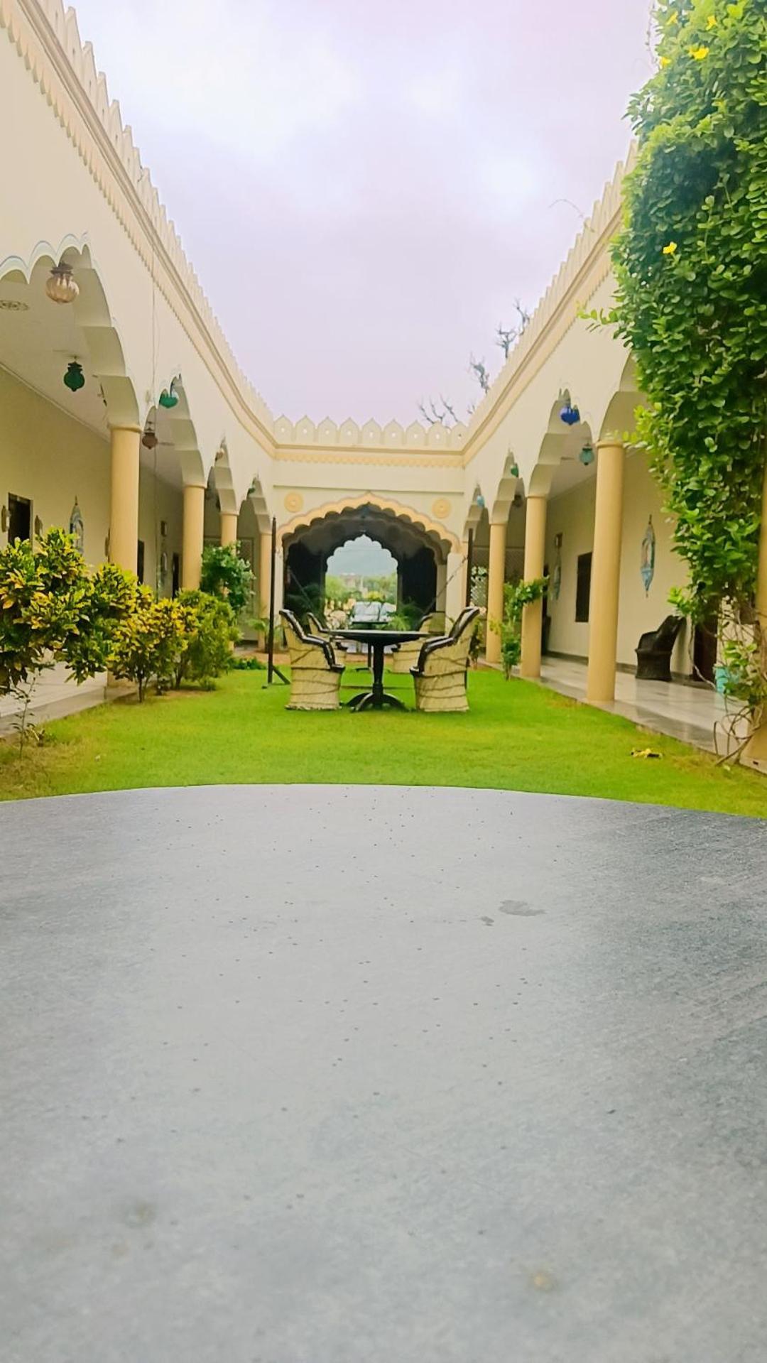 Hotel Mewad Haveli 布什格尔 外观 照片